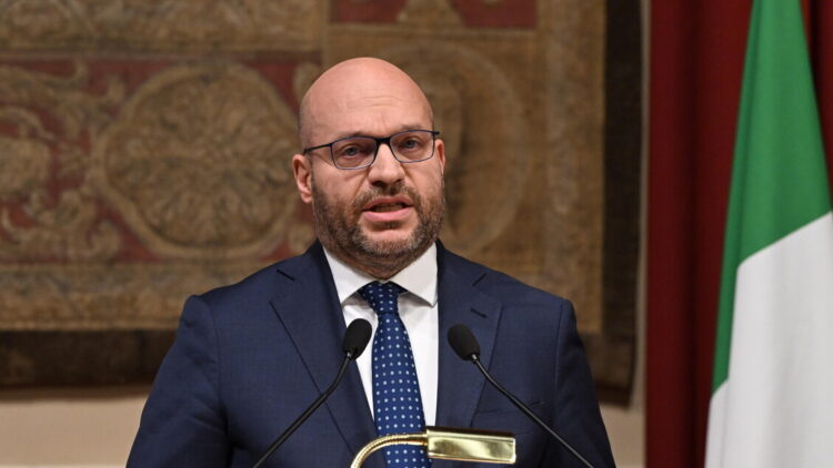 Fontana, inopportuna conferenza stampa di domani sulla ‘Remigrazione’