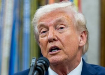 Borse chiudono toniche, Trump sceglie Warsh per la Fed