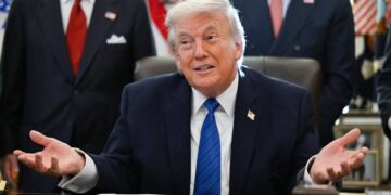 Iran, Trump e il giallo dell’ultimatum. Teheran: “Sì a negoziati sul nucleare”