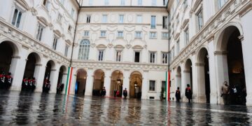 Stretta sui migranti, via libera del Cdm al disegno di legge