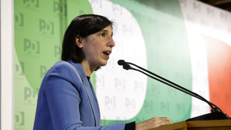 Schlein, il governo riveda l’impunità preventiva delle forze dell’ordine