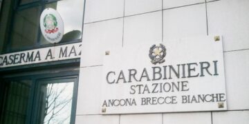 Va in carcere per furto, colletta dei carabinieri per comprargli i vestiti