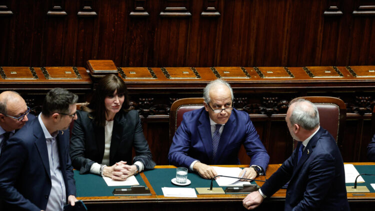 Risoluzione di maggioranza sulla sicurezza, nella bozza il daspo e lo scudo per gli agenti