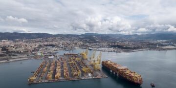 A Trieste una nave record per dimensioni, oltre mille addetti coinvolti