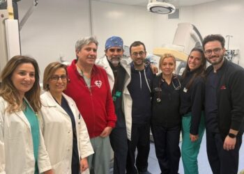 Tecnologie operatorie d’avanguardia salvano paziente con stenosi aortica