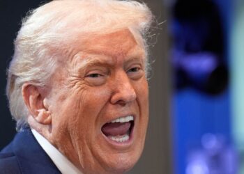 Stop ai dazi di Trump dalla Corte Suprema, si torna alle tariffe al 10% e al 50% per tutti