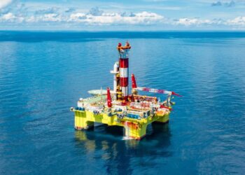 Eni scopre un pozzo di petrolio in Angola, stimati 500 milioni di barili