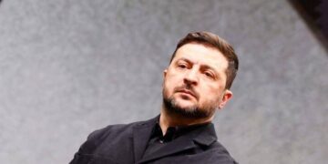 Ucraina, Zelensky: “Trump chiede concessioni a noi ma non a Putin”
