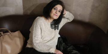 Uccisa dall’ex, il femminicida era ai domiciliari. Il braccialetto elettronico sarebbe arrivato domani