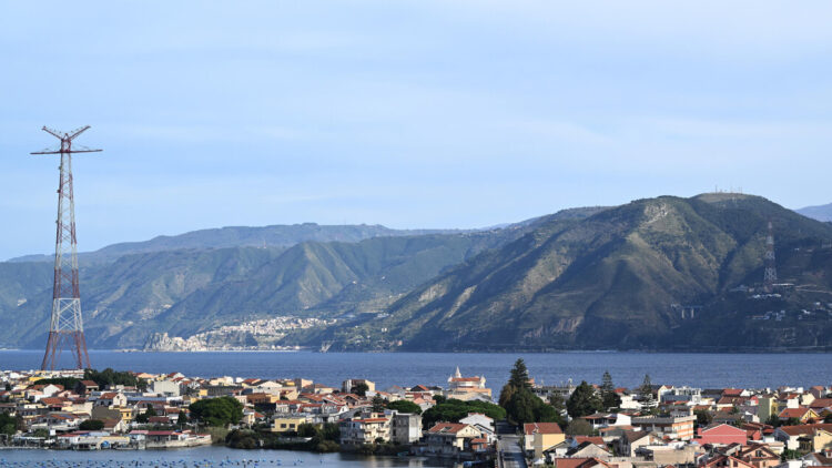 Comitato, con decreto si vuole aggirare l’obbligo di gara per ponte Stretto