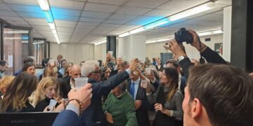 Referendum, la vittoria delle toghe: abbracci e ‘Bella ciao’ in tribunale