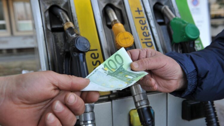 Niente misure sulle accise, gasolio a 2,6 euro in autostrada