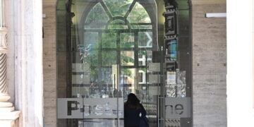 Poste presenta l’opas totalitaria per l’acquisto di Telecom Italia