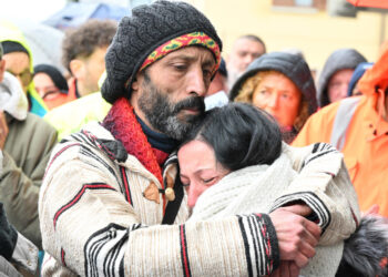 Teste 20enne, Maathi circondato e accoltellato mentre urlava ‘Non sono io’