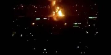 Dubai, drone iraniano colpisce deposito carburante