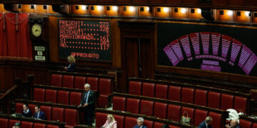 La Camera approva il decreto bollette, passa al Senato